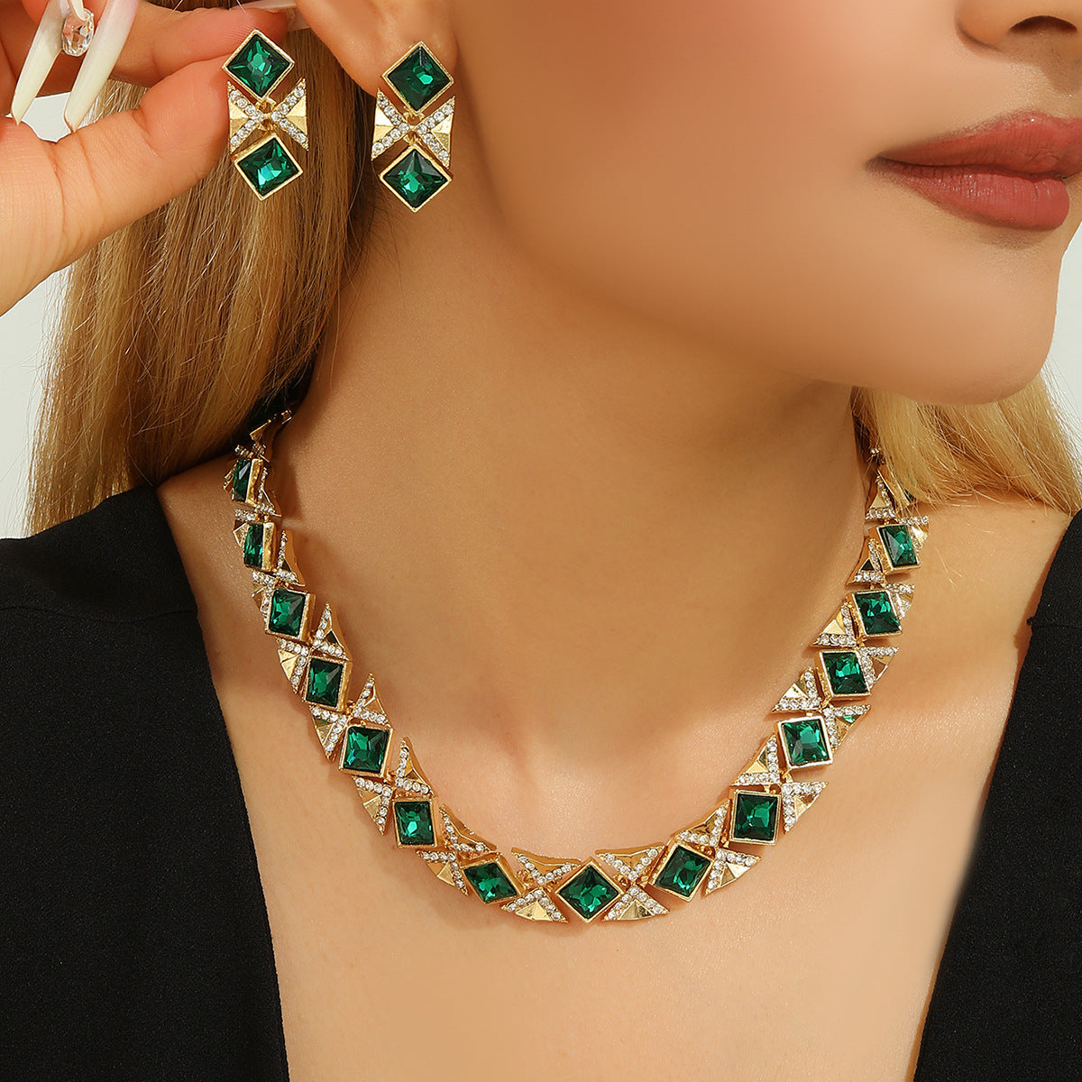 Trendova® | Ręcznie wykonany królewski zestaw kryształowy (naszyjnik & kolczyki)